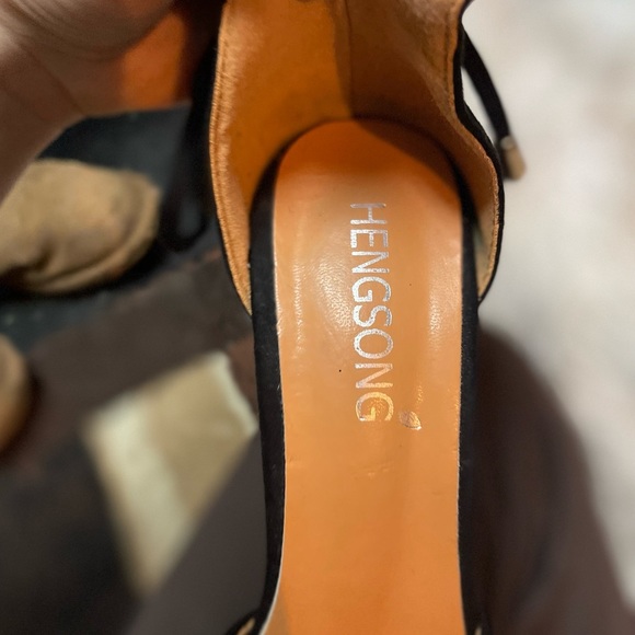 Hengsong Black Strappy Air Thin Heels Size 7 Women’s US - Picture 5 of 5